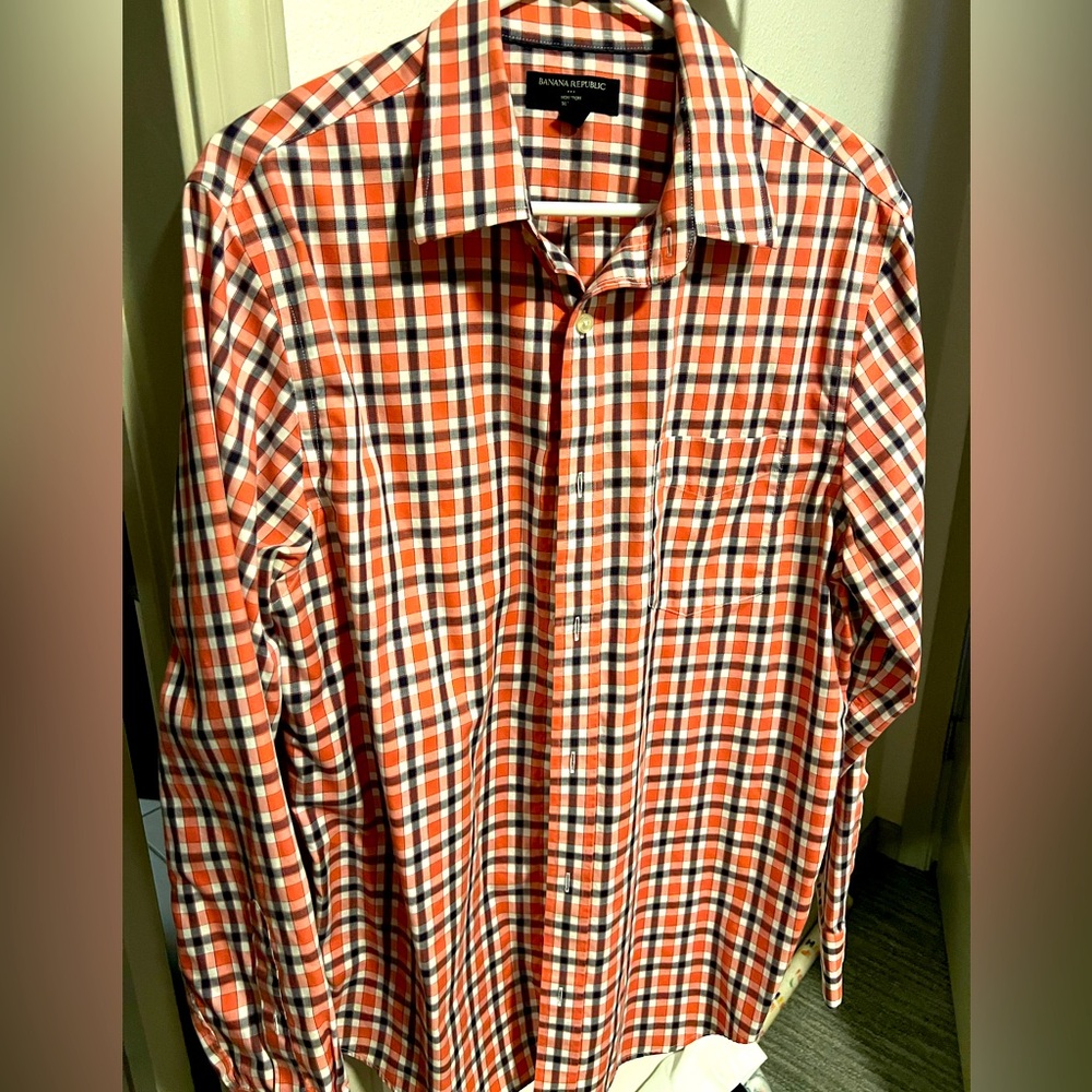 Banana Republic Wrinkle Free Button Down Slim Fit Collar Shirt
